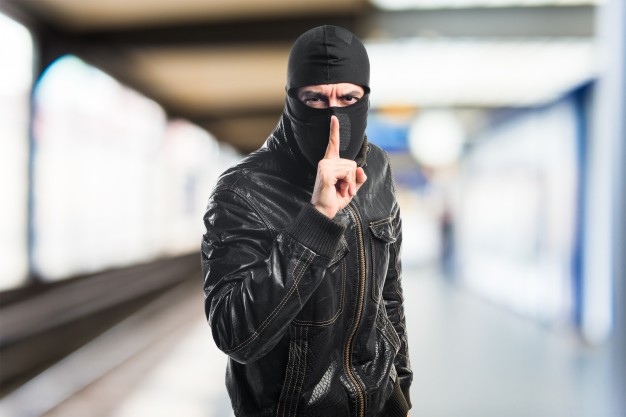 سرقت به خاطر ازدواج با پسر عمو سرقت به خاطر ازدواج با پسر عمو