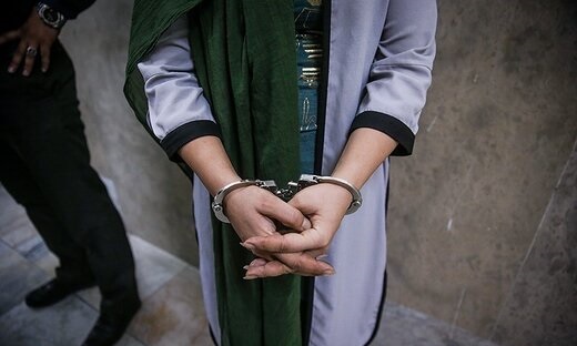 انجام جراحی زیبایی توسط خانم پزشک قلابی! انجام جراحی زیبایی توسط خانم پزشک قلابی!