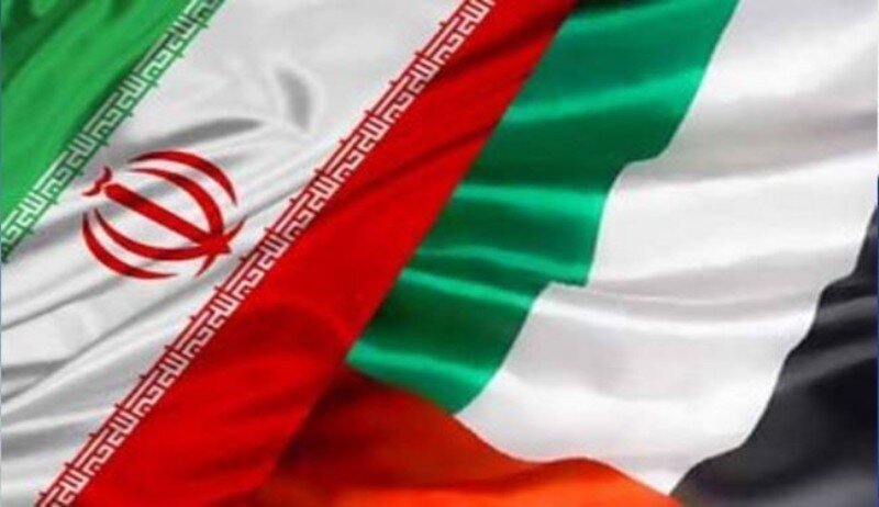 کمکهای بشردوستانه امارات به ایران تحویل داده شد کمکهای بشردوستانه امارات به ایران تحویل داده شد