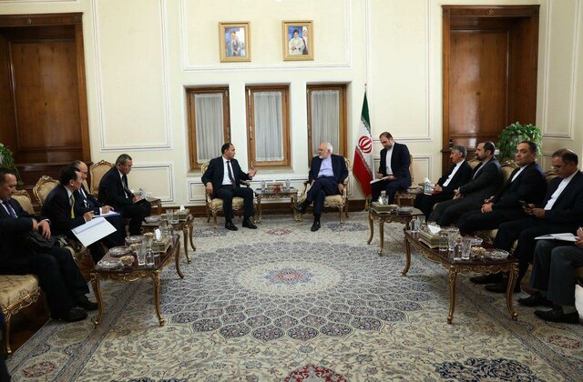 دیدار معاون وزیر خارجه قرقیزستان با «ظریف» دیدار معاون وزیر خارجه قرقیزستان با «ظریف»