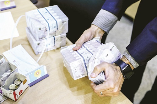 هر چه بدهکارتر خوشبختتر! هر چه بدهکارتر خوشبختتر!