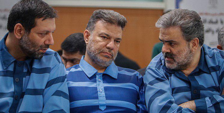 بیان تخلفات متعدد متهمان از سوی چند تن از نمایندگان ادارات و سازمانها/ تقدیر یکی از مالباختگان از اقدامات قوه قضاییه بیان تخلفات متعدد متهمان از سوی چند تن از نمایندگان ادارات و سازمانها/ تقدیر یکی از مالباختگان از اقدامات قوه قضاییه