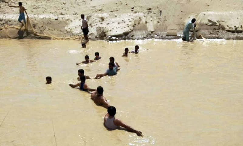 پسر بچه پنج ساله در رودخانه محلی زهک غرق شد پسر بچه پنج ساله در رودخانه محلی زهک غرق شد