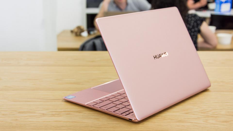 بالاخره رنگ صورتی طلایی به Huawei MateBook X Pro هم رسید بالاخره رنگ صورتی طلایی به Huawei MateBook X Pro هم رسید