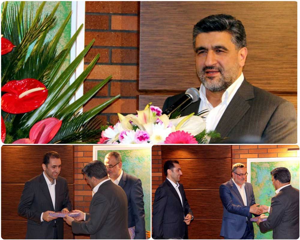 آیین تکریم، تودیع و معارفه مدیران گروه سرمایهگذاری خوارزمی برگزار شد آیین تکریم، تودیع و معارفه مدیران گروه سرمایهگذاری خوارزمی برگزار شد