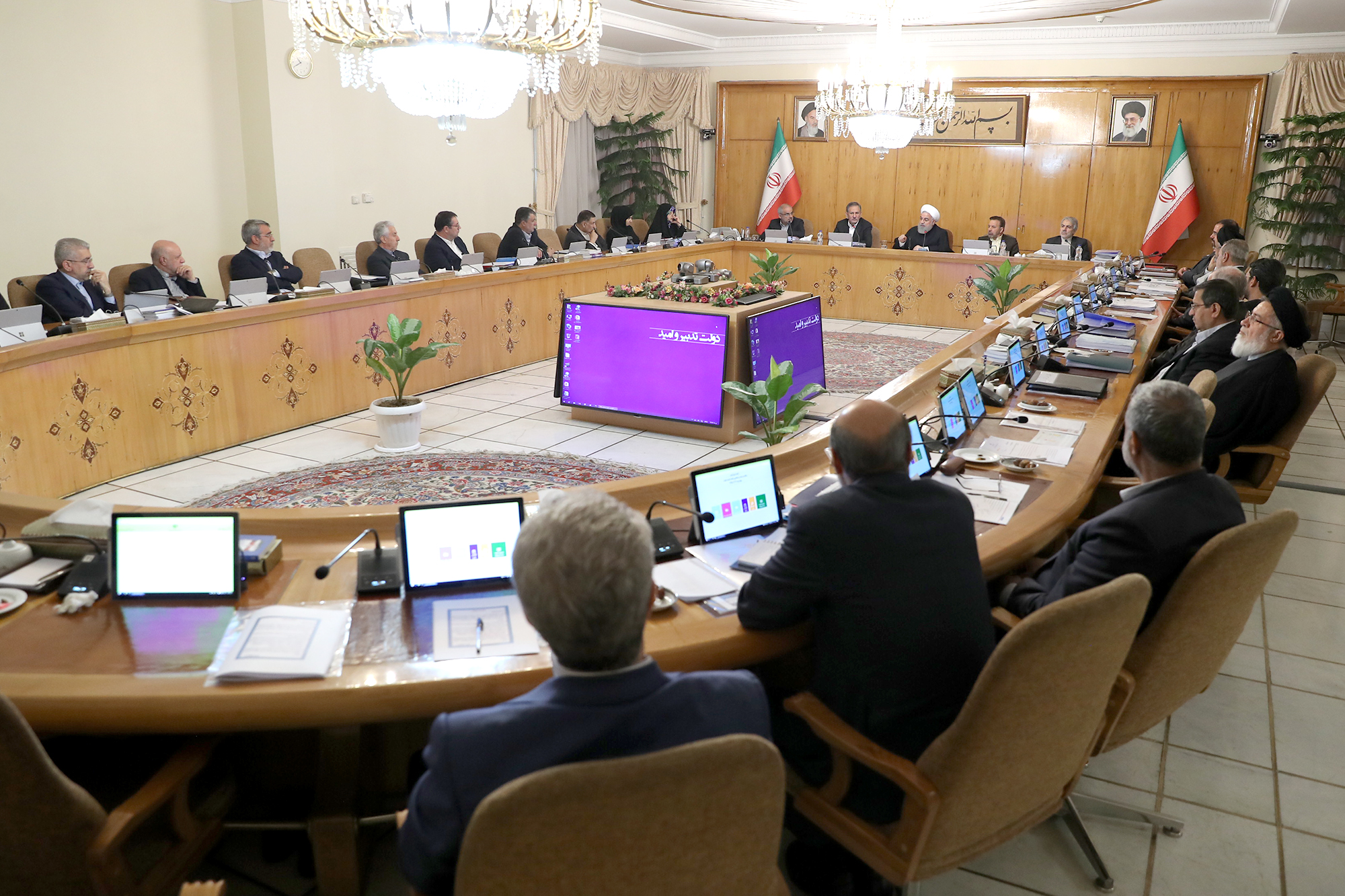 روحانی: به صفر رساندن صادرات نفت ایران امکانپذیر نیست/ آمریکا باز هم شکست خواهد خورد روحانی: به صفر رساندن صادرات نفت ایران امکانپذیر نیست/ آمریکا باز هم شکست خواهد خورد