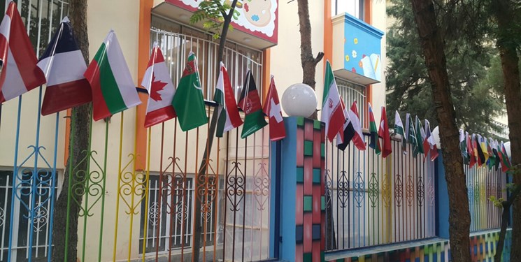 مدرسهای مختلط در کلانشهر مذهبی ایران! مدرسهای مختلط در کلانشهر مذهبی ایران!