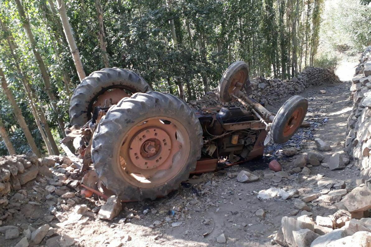 واژگونی تراکتور در شیروان مرگ راننده را رقم زد واژگونی تراکتور در شیروان مرگ راننده را رقم زد