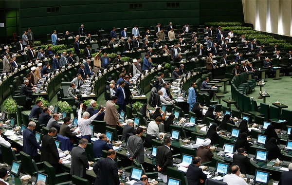 یک استاندار و ۱۰فرماندار برای انتخابات مجلس استعفا کردند یک استاندار و ۱۰فرماندار برای انتخابات مجلس استعفا کردند