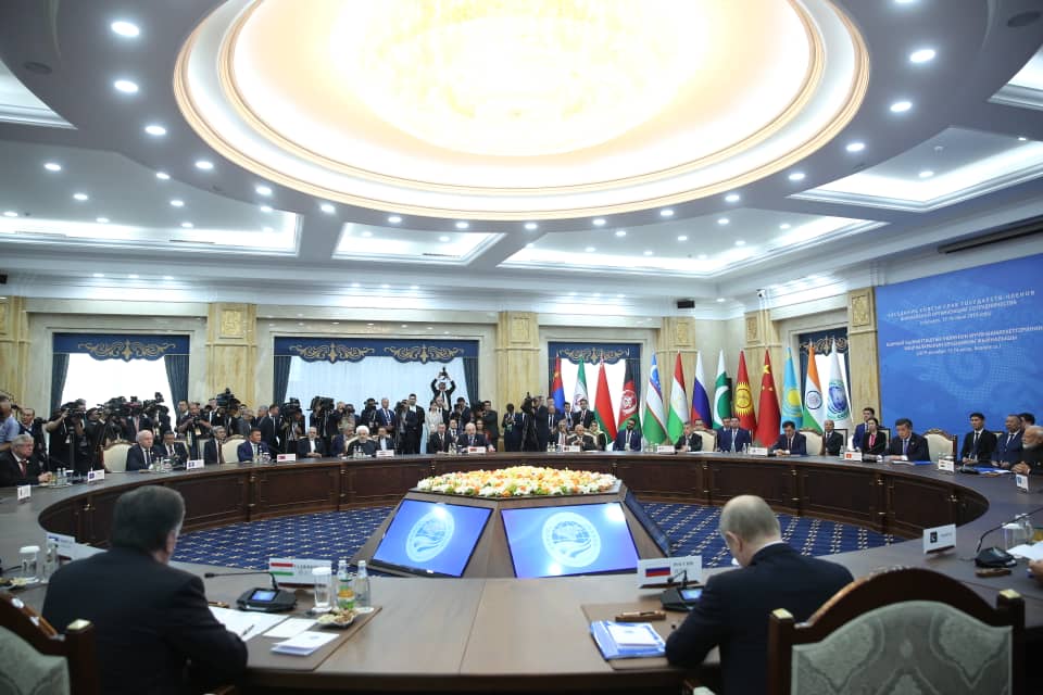 روحانی: تهران آماده ارائه همه تسهیلات برای فعالیت اقتصادی شرکتها و دولتهای عضو سازمان شانگهای است/ اعضای برجام به تعهدات خود عمل کنند روحانی: تهران آماده ارائه همه تسهیلات برای فعالیت اقتصادی شرکتها و دولتهای عضو سازمان شانگهای است/ اعضای برجام به تعهدات خود عمل کنند