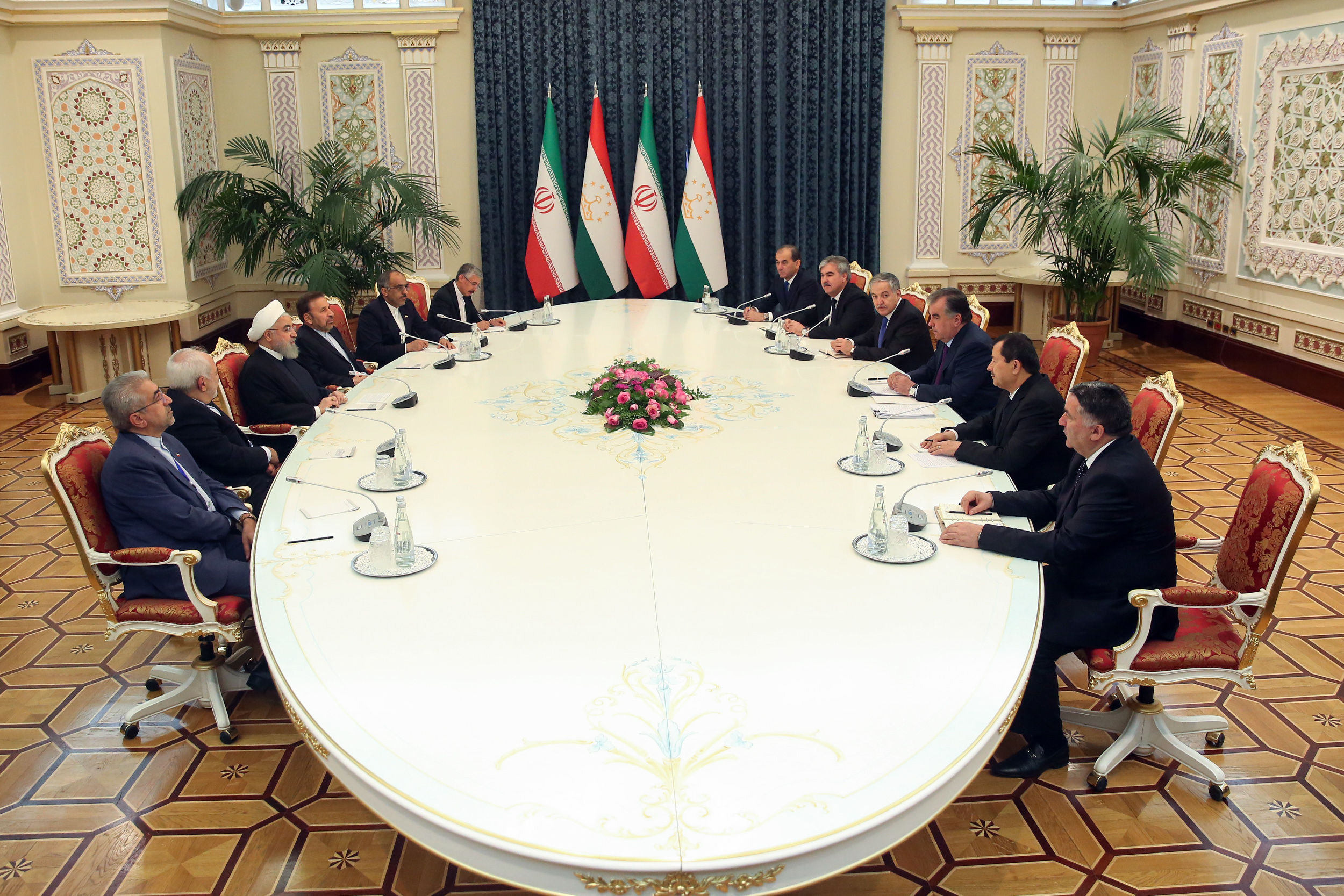 روابط تهران-دوشنبه در مسیر منافع 2ملت گسترش یابد/ تاکید بر حضور گستردهتر شرکتهای ایرانی در تاجیکستان روابط تهران-دوشنبه در مسیر منافع 2ملت گسترش یابد/ تاکید بر حضور گستردهتر شرکتهای ایرانی در تاجیکستان