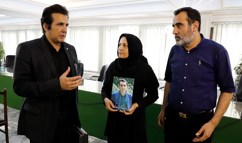 حضور بازیگر معروف در جلسه دادگاه +تصاویر حضور بازیگر معروف در جلسه دادگاه +تصاویر
