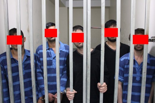 دستگیری سارقان یک میلیاردی بازار تهران دستگیری سارقان یک میلیاردی بازار تهران