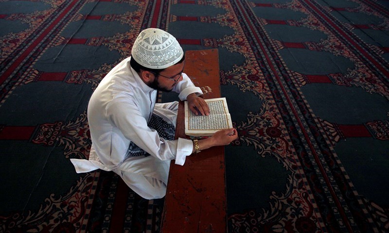 چرا روزهداری در پایان ماه رمضان سخت میشود؟ چرا روزهداری در پایان ماه رمضان سخت میشود؟