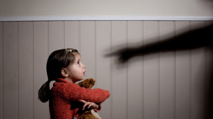 پیگیری کودک آزاری در مرند