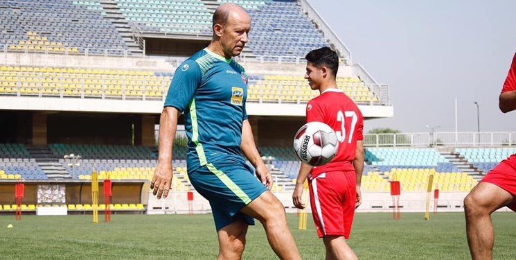 کالدرون 4بازیکن پرسپولیس را نمیخواهد کالدرون 4بازیکن پرسپولیس را نمیخواهد