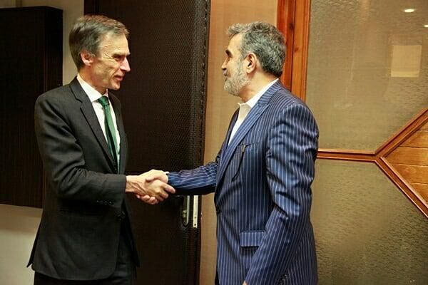کمالوندی: دوره دیپلماسی قایقهای توپدار به سر آمده است کمالوندی: دوره دیپلماسی قایقهای توپدار به سر آمده است