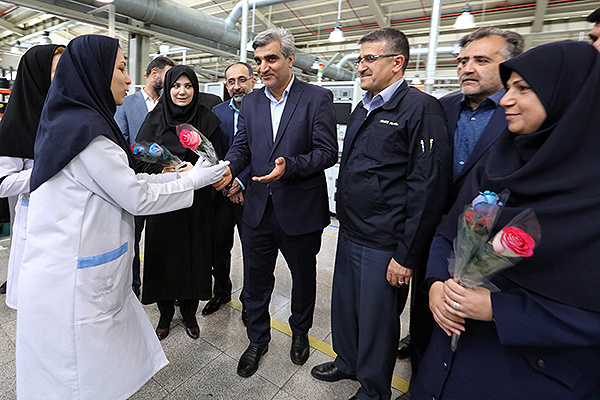 بازدید مدیرعامل سازمان تأمین اجتماعی از شرکت قطعهسازی کروز بازدید مدیرعامل سازمان تأمین اجتماعی از شرکت قطعهسازی کروز