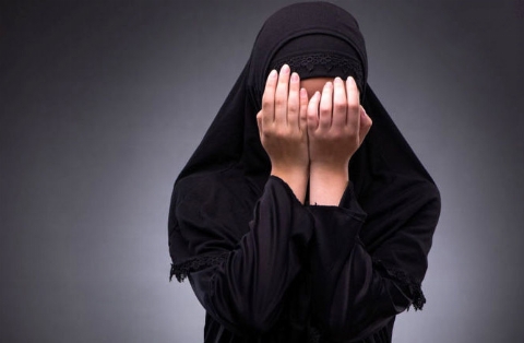 نظافتچی زن برای پرداخت قرض سرقت میکرد نظافتچی زن برای پرداخت قرض سرقت میکرد