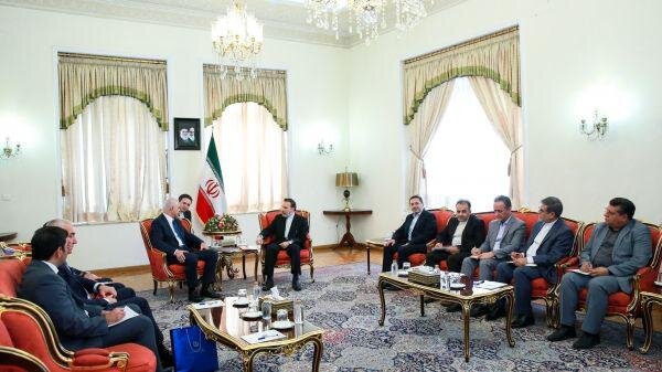 واعظی: همکاریهای تهران - باکو همچنان در حال گسترش است واعظی: همکاریهای تهران - باکو همچنان در حال گسترش است