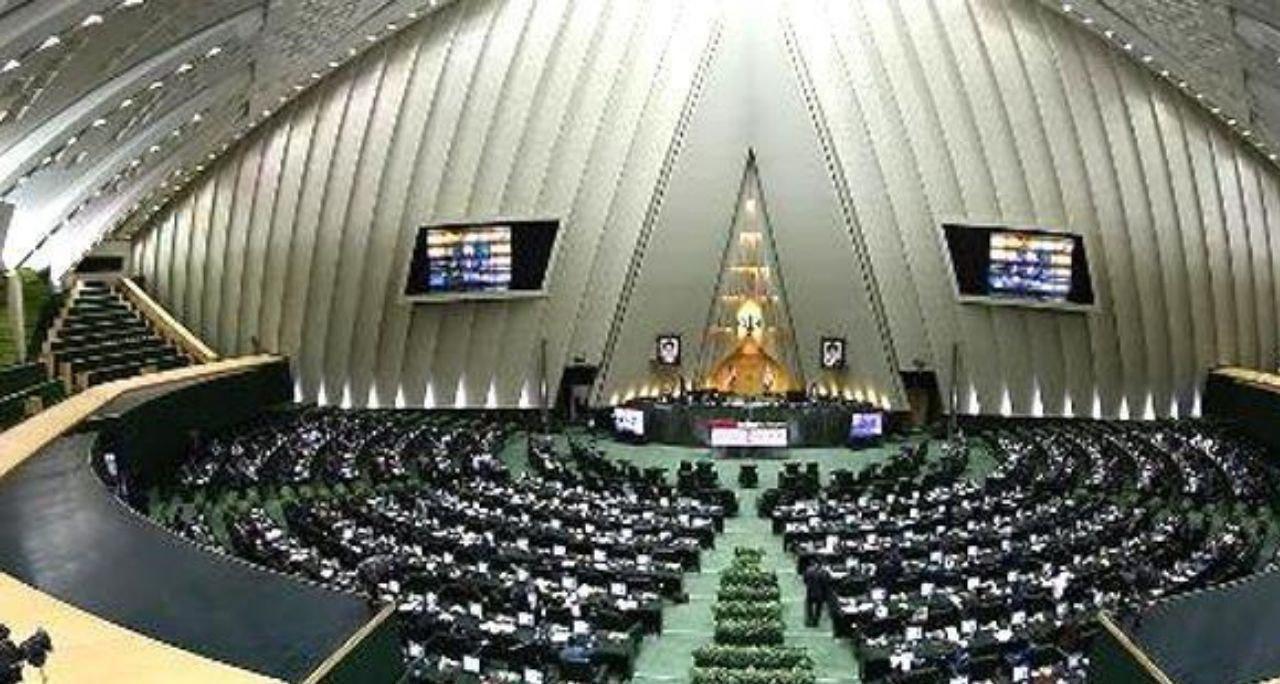 اجازه استفاده از گوشی هوشمند به خبرنگاران در مجلس اجازه استفاده از گوشی هوشمند به خبرنگاران در مجلس