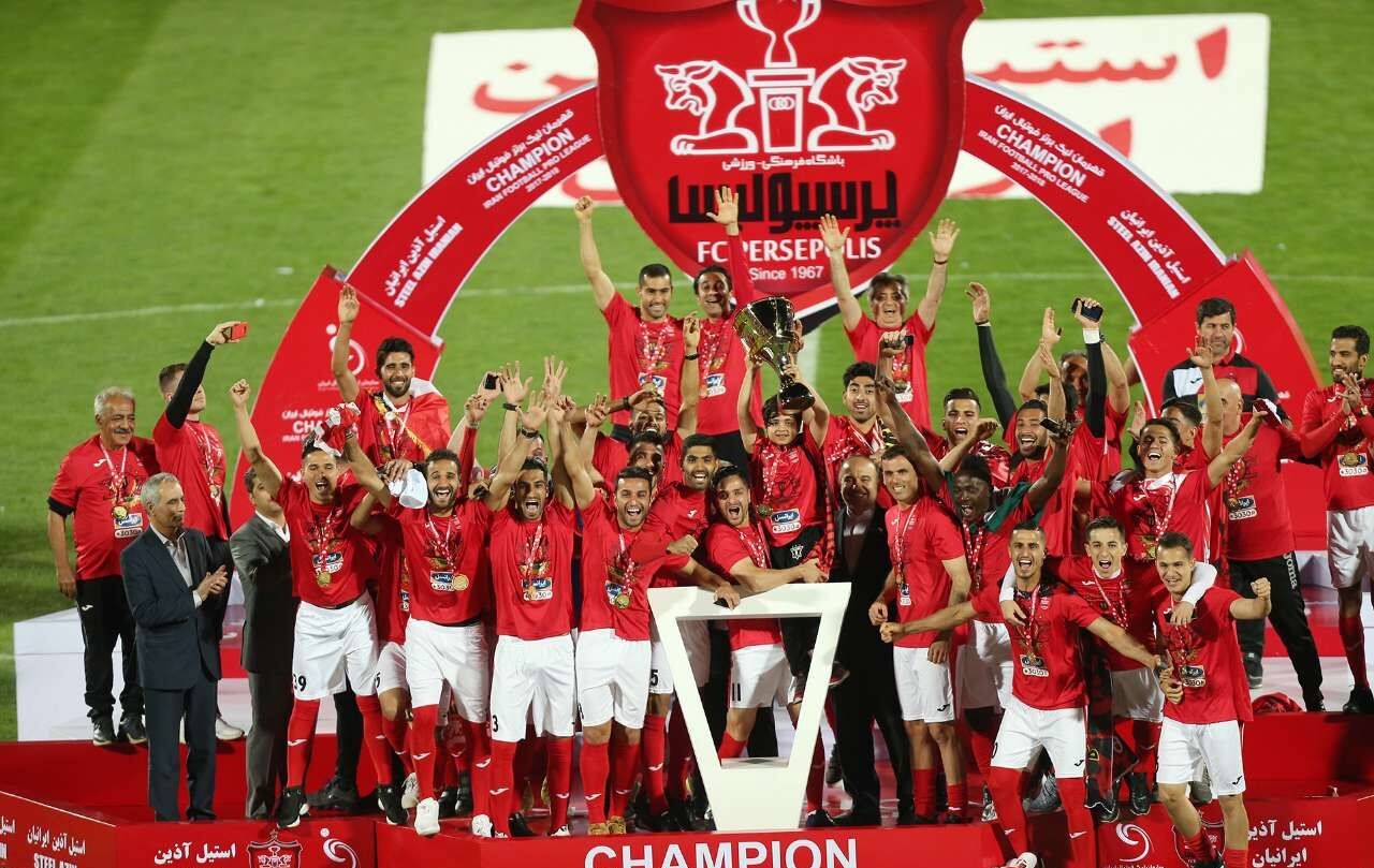 باشگاه پرسپولیس خواهان دریافت جام قهرمانی سوپرجام شد باشگاه پرسپولیس خواهان دریافت جام قهرمانی سوپرجام شد