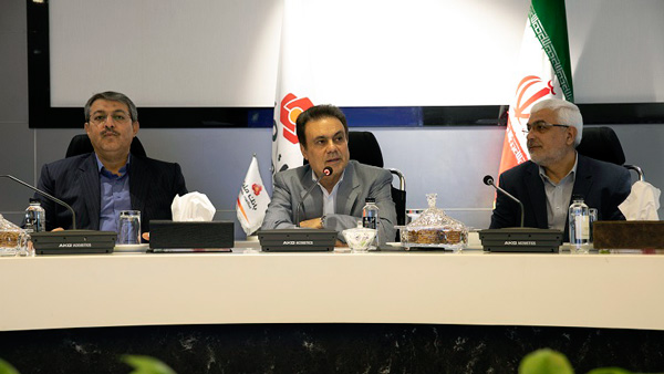 تجلیل از تلاشهای بانک ملت در مسیر احداث بیمارستان یون درمانی تجلیل از تلاشهای بانک ملت در مسیر احداث بیمارستان یون درمانی