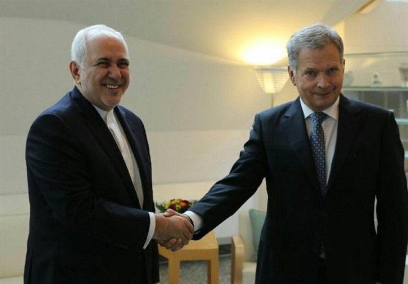 گزارش توئیتری ظریف از دیدارها و برنامههای خود در فنلاند گزارش توئیتری ظریف از دیدارها و برنامههای خود در فنلاند