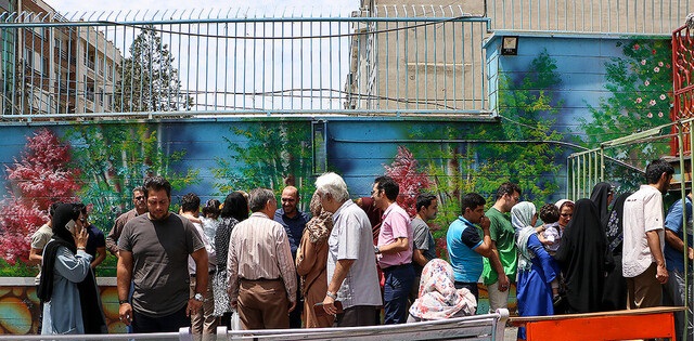 ساکنان منطقه ٣تهران علاقهای به شرکت در انتخابات شورایاری نداشتند ساکنان منطقه ٣تهران علاقهای به شرکت در انتخابات شورایاری نداشتند