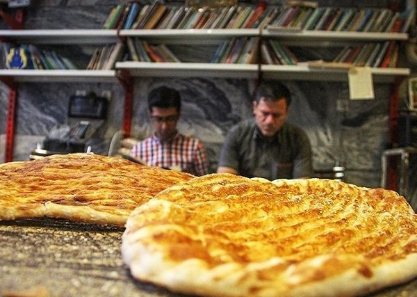 تنور نانوایان گرمتر میشود تنور نانوایان گرمتر میشود