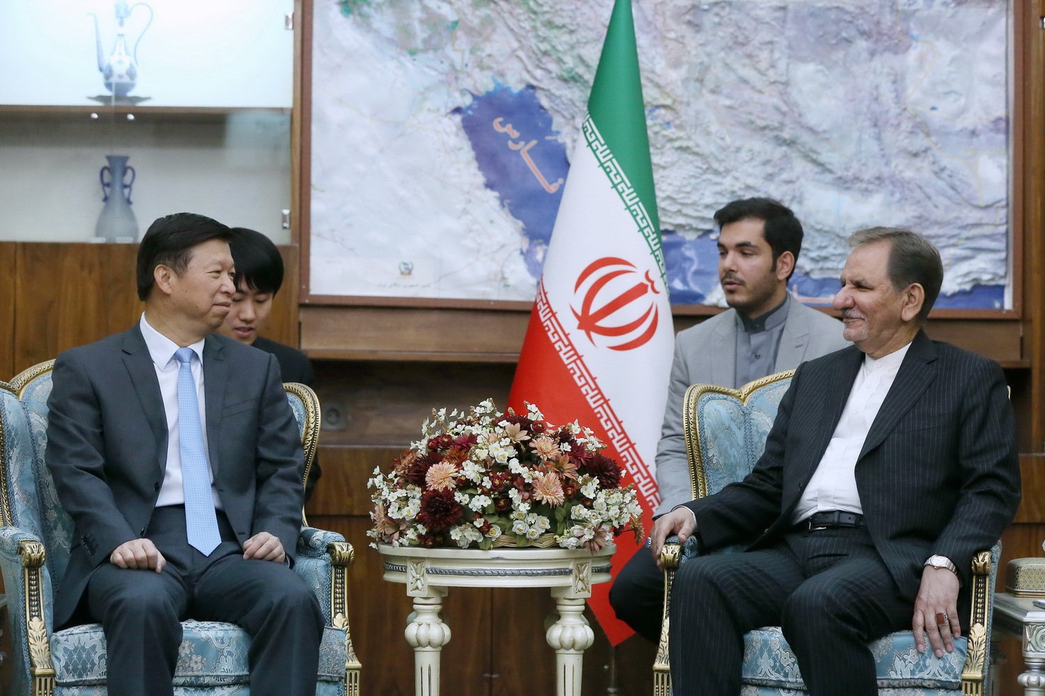 کاهش تعهدات ایران گامی برای حفظ برجام است/ اراده جدی تهران توسعه روابط با پکن است کاهش تعهدات ایران گامی برای حفظ برجام است/ اراده جدی تهران توسعه روابط با پکن است