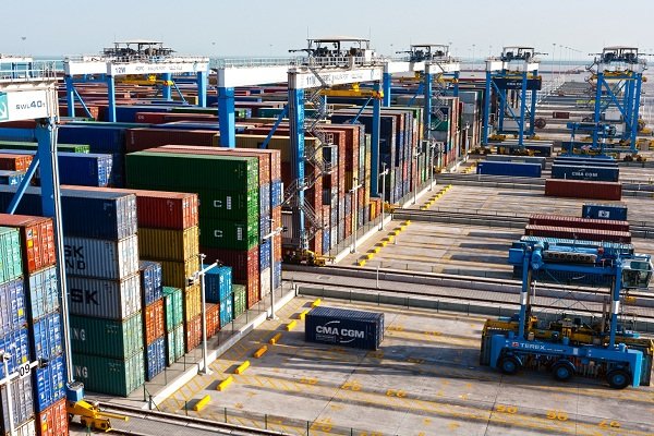 برخورد قضایی با ۷۰ شرکت متخلف در واردات کالا برخورد قضایی با ۷۰ شرکت متخلف در واردات کالا