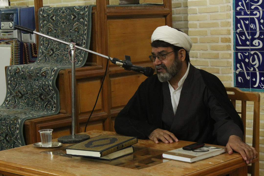 ۹۸ درصد روحانیون زیر خط فقر هستند ۹۸ درصد روحانیون زیر خط فقر هستند