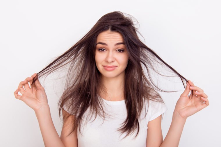 چگونه از موهای خشک خود مراقبت کنیم؟ چگونه از موهای خشک خود مراقبت کنیم؟