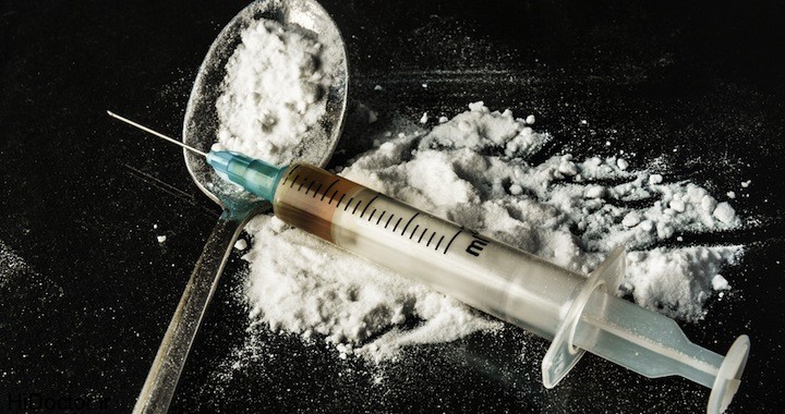 نقش والدین در پیشگیری از اعتیاد نوجوانان نقش والدین در پیشگیری از اعتیاد نوجوانان