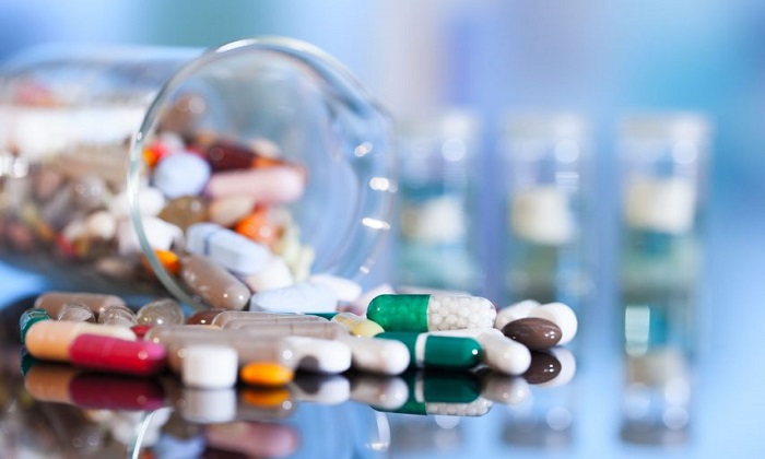از دولت احمدینژاد تا روحانی؛ واردات هرچیز بهجای دارو از دولت احمدینژاد تا روحانی؛ واردات هرچیز بهجای دارو