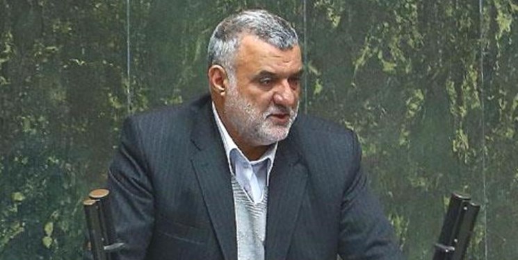 کشاورزان گوجه فرنگی و هندوانه به جای چغندر قند کاشتند کشاورزان گوجه فرنگی و هندوانه به جای چغندر قند کاشتند