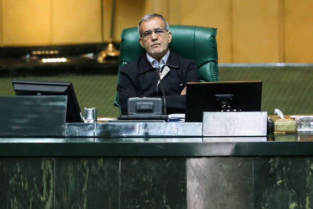 مخالفت پزشکیان با تشکیل وزارت بازرگانی مخالفت پزشکیان با تشکیل وزارت بازرگانی