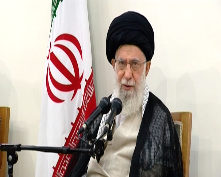 رهبر انقلاب: امروز برخی بیّنات انقلاب را صریح منکر میشوند رهبر انقلاب: امروز برخی بیّنات انقلاب را صریح منکر میشوند