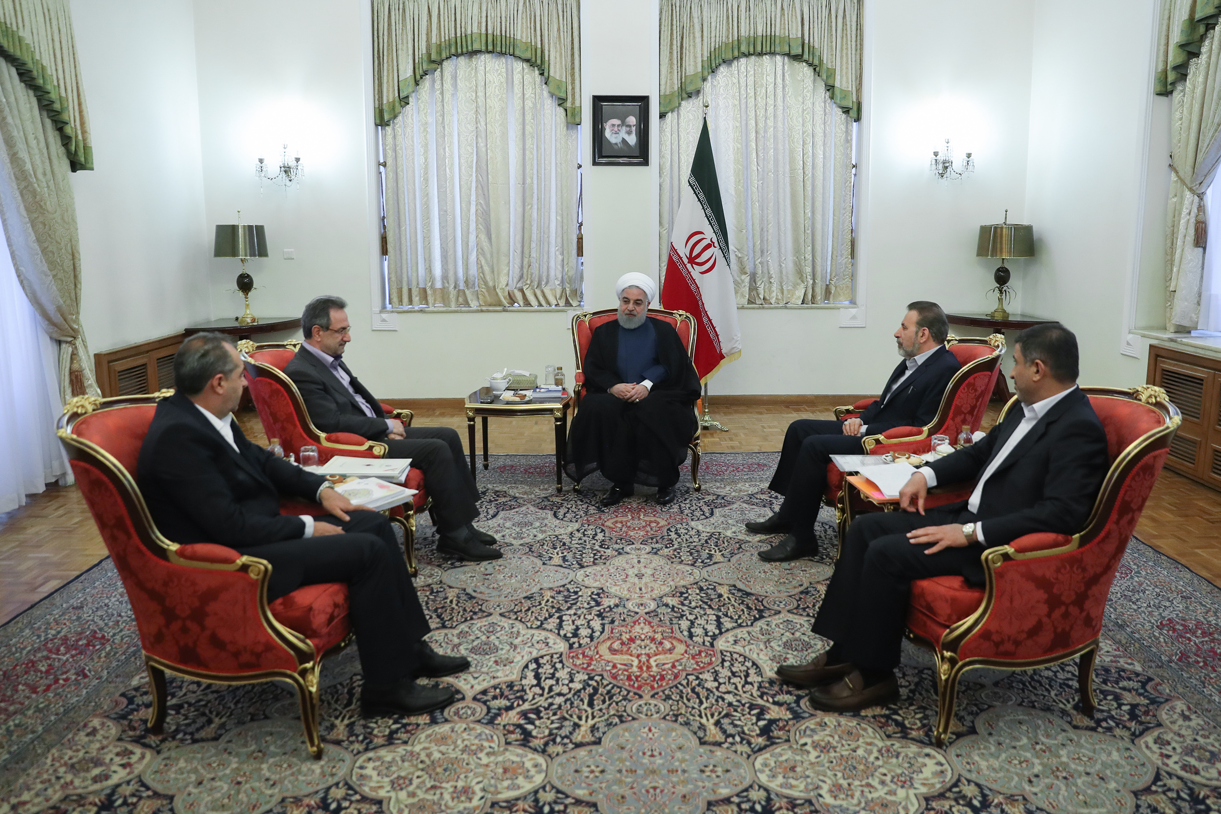 استانداران در مسیر تولید، رفع مشکلات بنگاههای اقتصادی بیش از پیش بکوشند/ دولت الکترونیک سریعتر باید کامل شود استانداران در مسیر تولید، رفع مشکلات بنگاههای اقتصادی بیش از پیش بکوشند/ دولت الکترونیک سریعتر باید کامل شود
