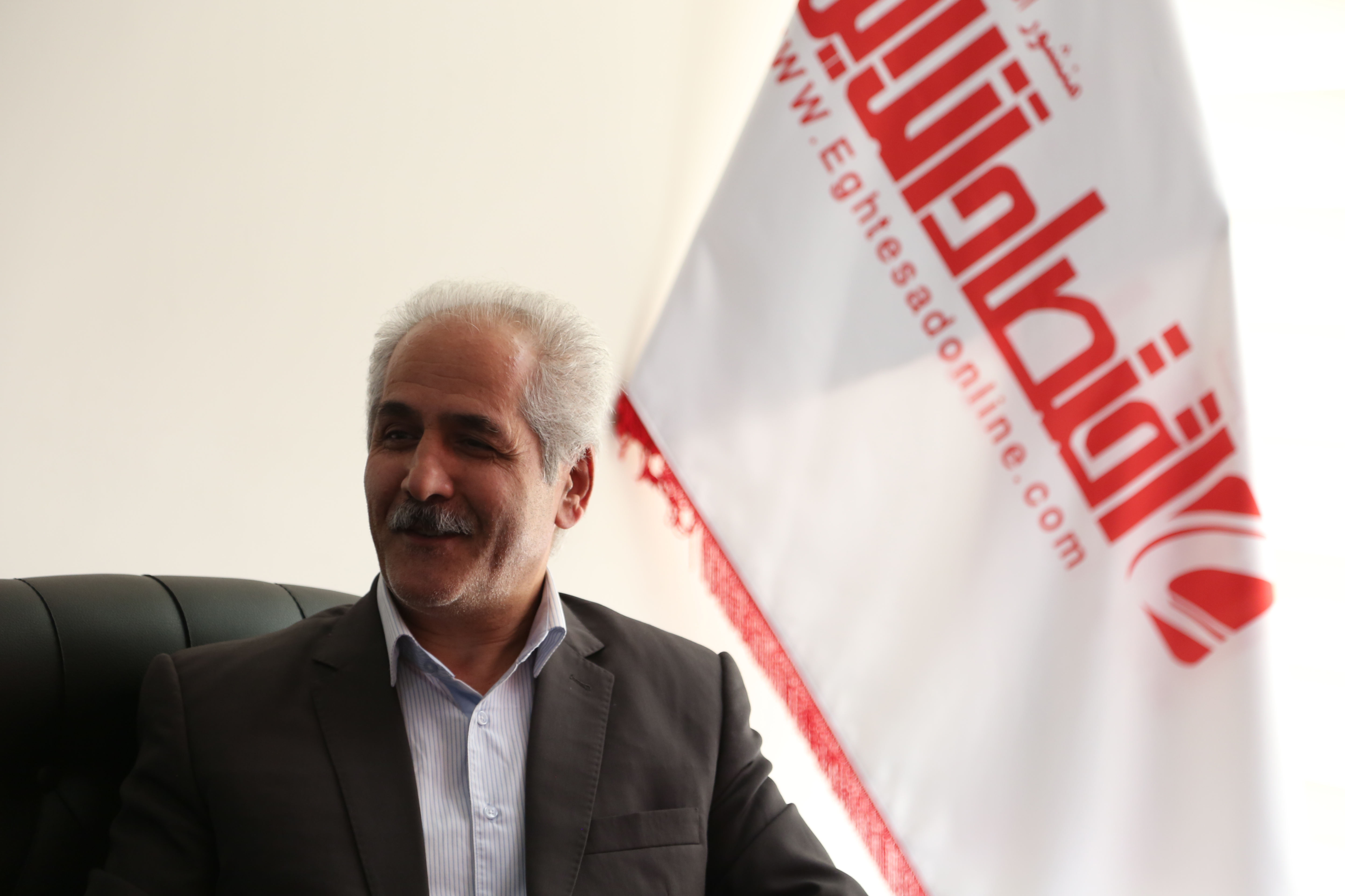 انتظار کاهش قیمت طلا در هفته پیش رو/ سکه دیگر حباب ندارد