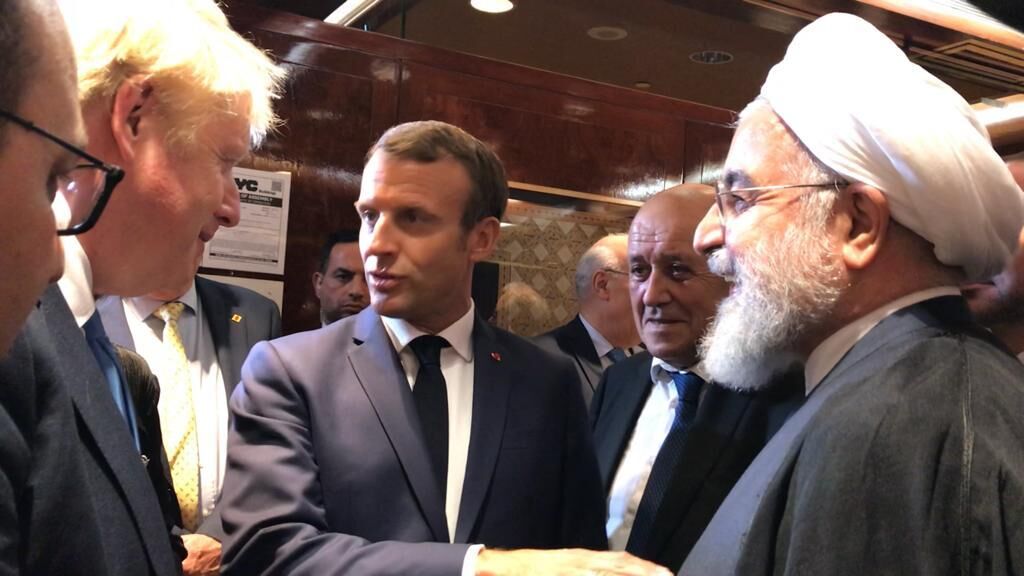 راز خندههای روحانی مقابل مکرون و جانسون راز خندههای روحانی مقابل مکرون و جانسون