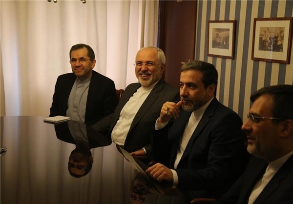 واکنش اینستاگرامی عراقچی به گروکشی آمریکاییها +عکس واکنش اینستاگرامی عراقچی به گروکشی آمریکاییها +عکس