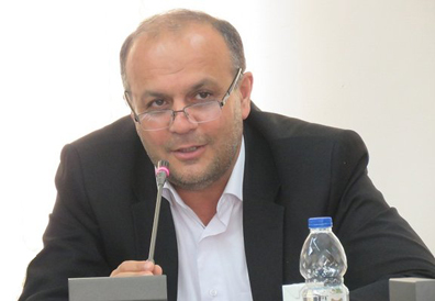 با واگذاری مطلق خودروسازیها به بخش خصوصی فساد در این حوزه ریشهکن خواهد شد با واگذاری مطلق خودروسازیها به بخش خصوصی فساد در این حوزه ریشهکن خواهد شد