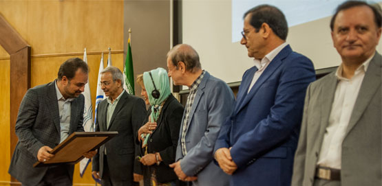 ایرانسل نشان ویژه «روابط عمومی دیجیتال» را دریافت کرد ایرانسل نشان ویژه «روابط عمومی دیجیتال» را دریافت کرد