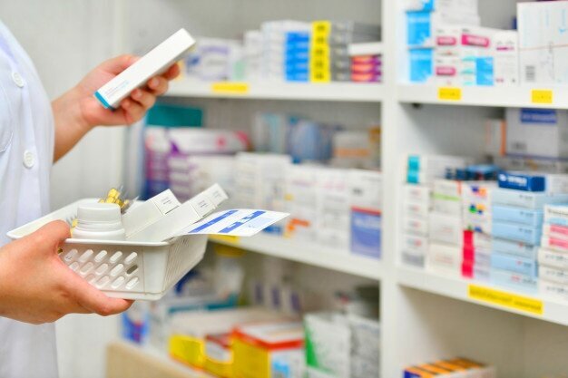 اثر منفی ارز 4200تومانی این بار در بازار دارو/ روند تخصیص ارز دولتی به واردات، دشوار شد اثر منفی ارز 4200تومانی این بار در بازار دارو/ روند تخصیص ارز دولتی به واردات، دشوار شد