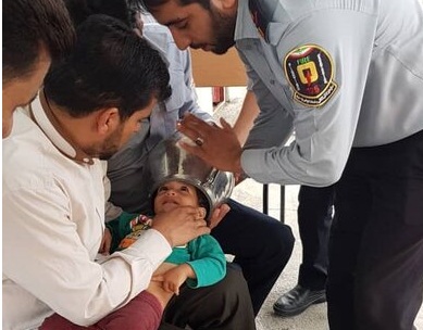 گیر کردن سر کودک یکساله در دیگ زودپز! +عکس گیر کردن سر کودک یکساله در دیگ زودپز! +عکس
