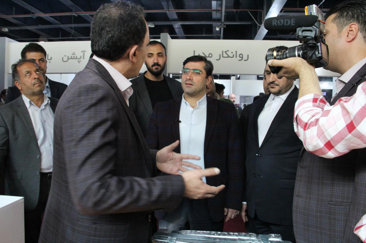 نمایش خوداتکایی ملی با حضور شرکتهای داخلی در نمایشگاه پدافند غیرعامل و قطعات خودرو نمایش خوداتکایی ملی با حضور شرکتهای داخلی در نمایشگاه پدافند غیرعامل و قطعات خودرو