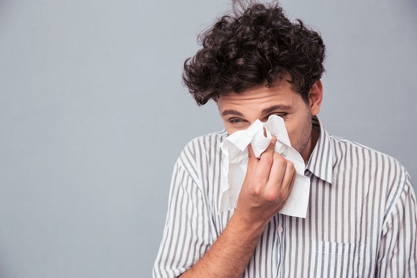 این غذاها علائم سرماخوردگی را تشدید میکند این غذاها علائم سرماخوردگی را تشدید میکند