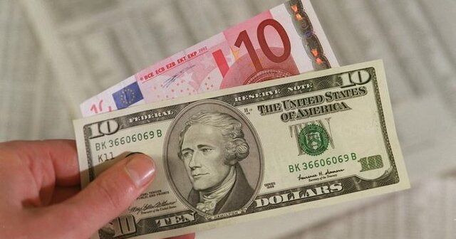 بازار ارز در حال تخلیه شوک بنزین/ کاهش ۸۰۰تومانی بهای دلار و یورو طی سه روز بازار ارز در حال تخلیه شوک بنزین/ کاهش ۸۰۰تومانی بهای دلار و یورو طی سه روز